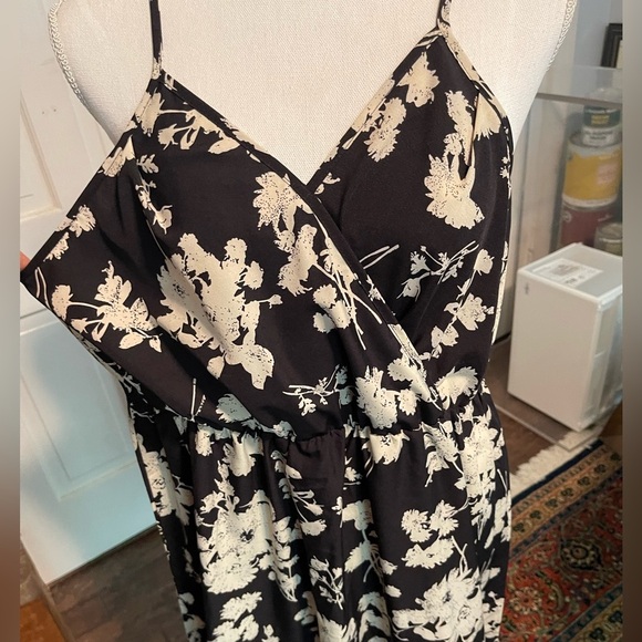 SHEIN Plus Floral Print Surplice Neck Cami Dress Black and White Multi NWOT 1XL - Picture 4 of 10